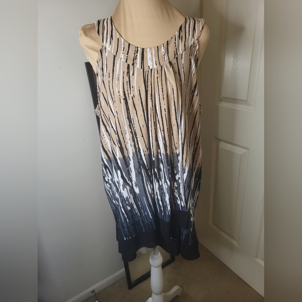 Shannon Ford New York - Tan White Blue Black Fade Top, Size 2X